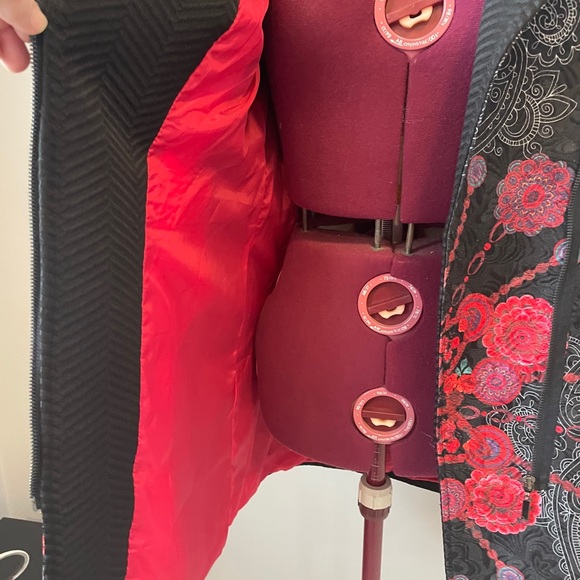 Goa Paris. NWOT What can I say that the pics don’t - Picture 9 of 15